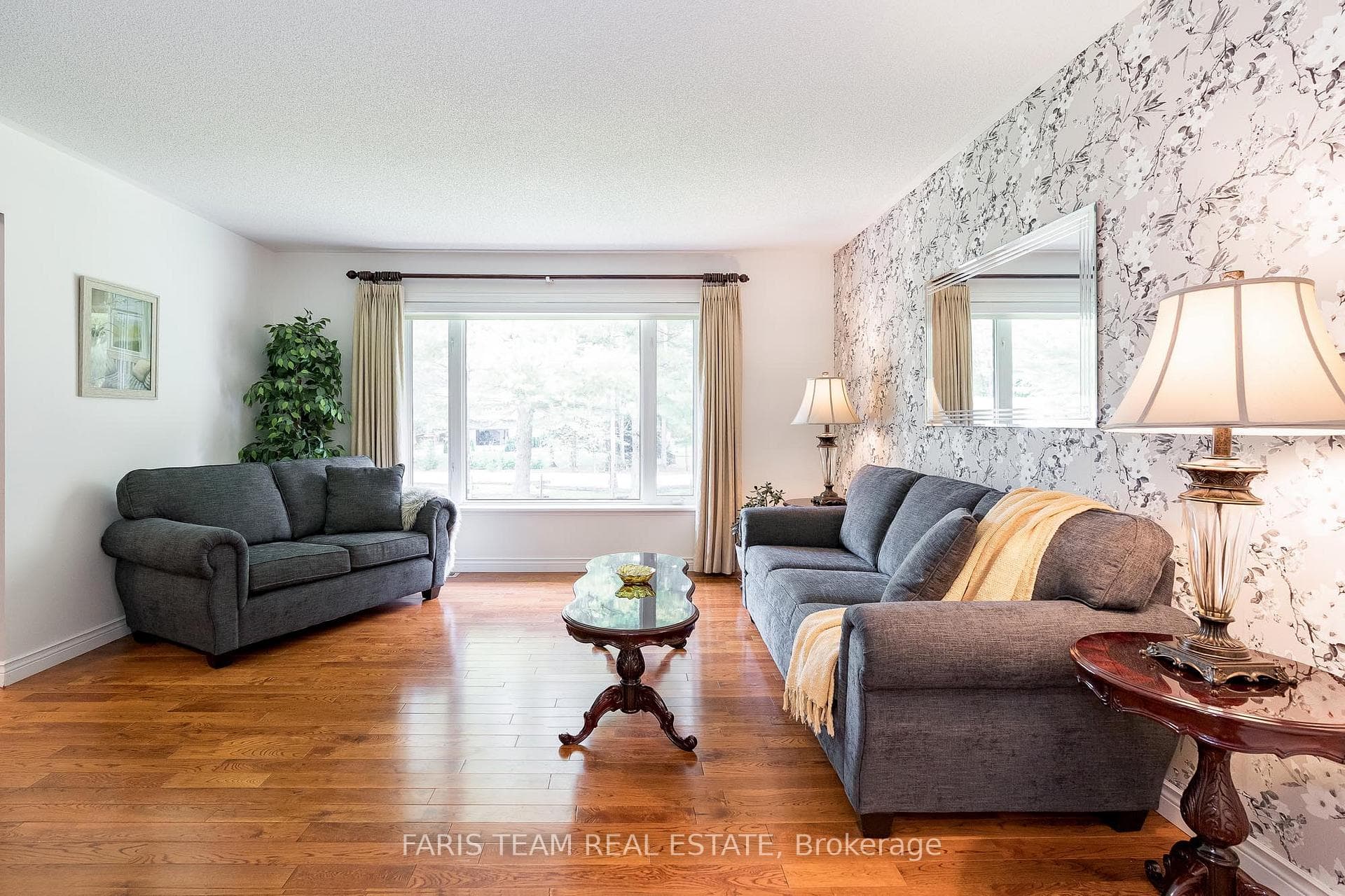 7955 Park Lane Crescent photo 5