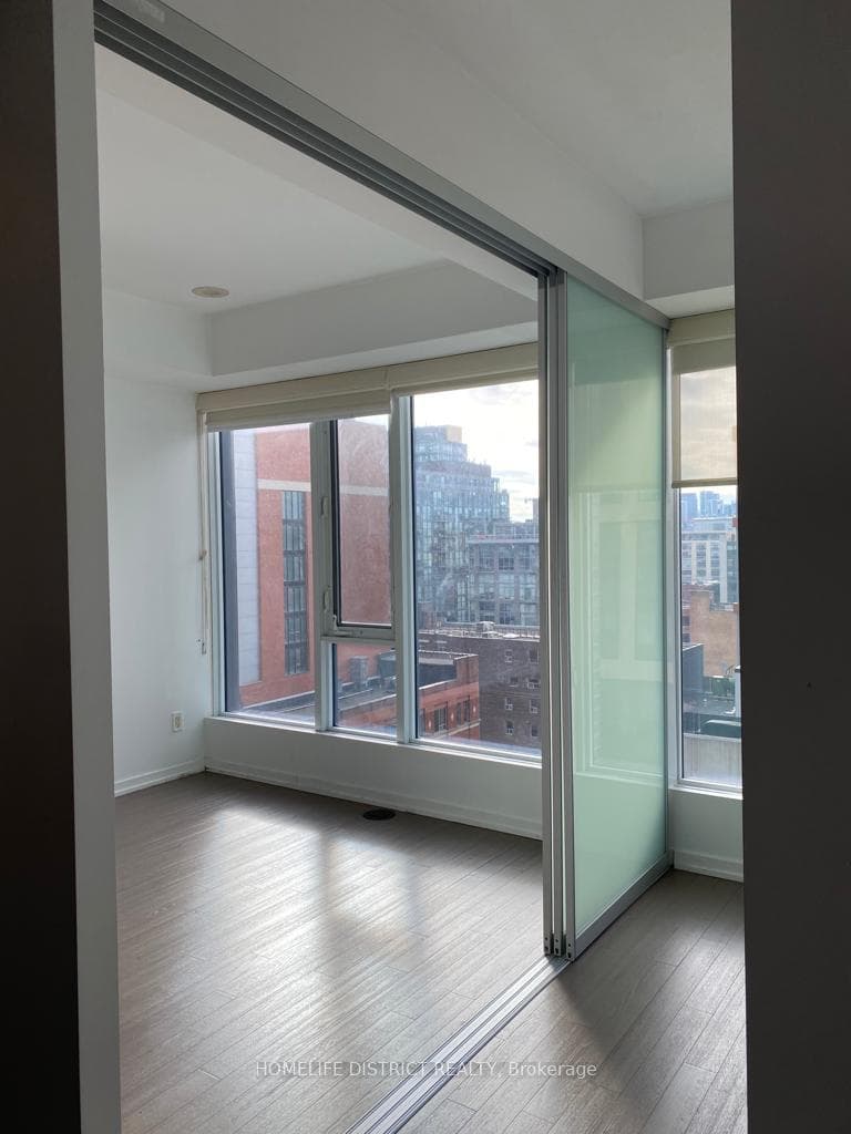 101 Peter Street Unit 1016 photo 14