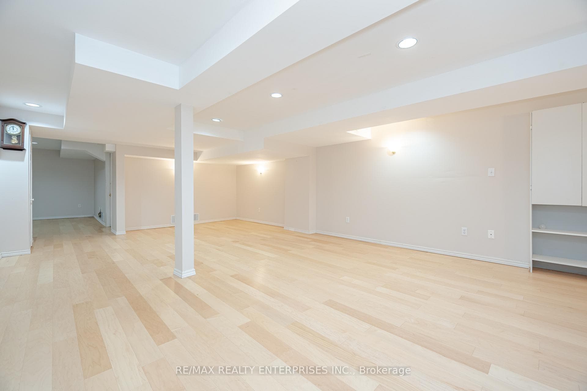 27 Corby Road photo 30