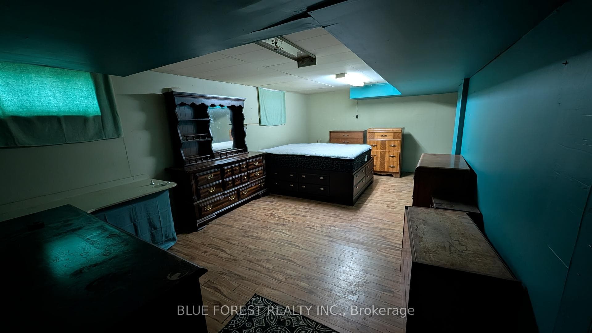 331 Gilbert Avenue photo 12