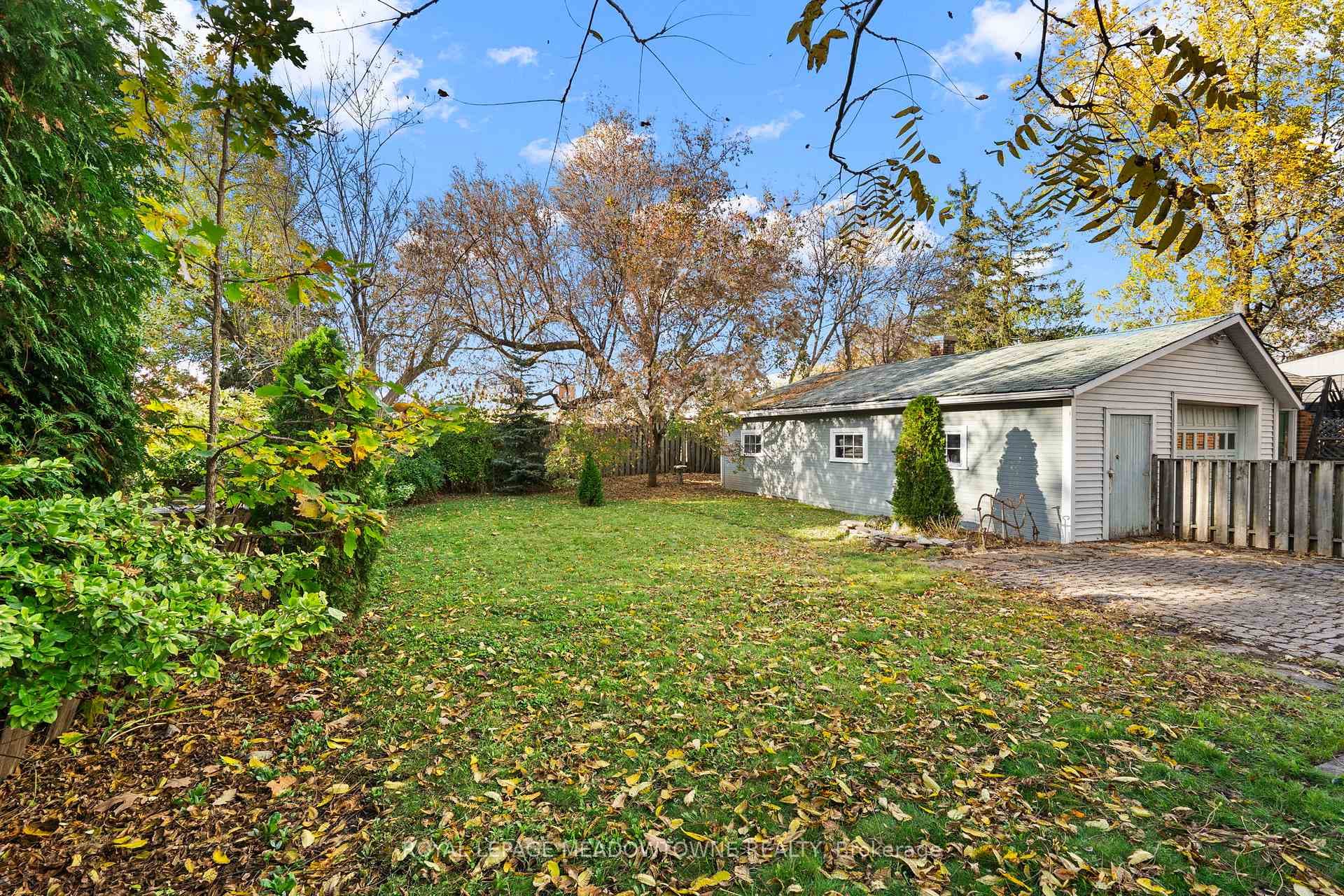 229 Queen Street photo 40