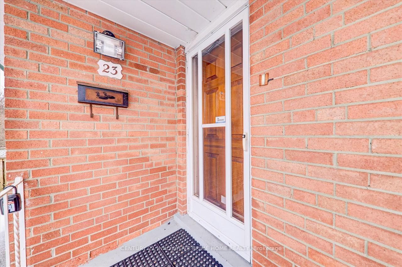 23 Neapolitan Drive Unit Main photo 3