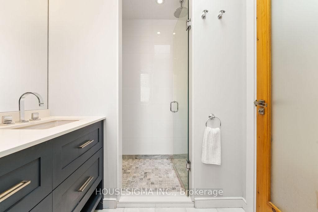 42 Allen Avenue photo 28