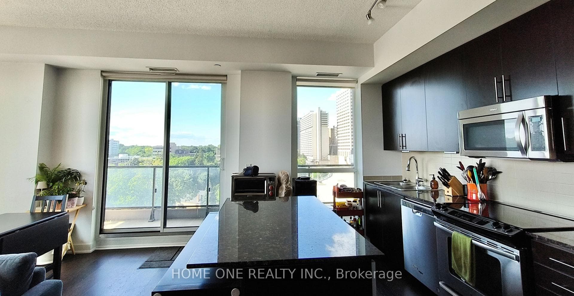 60 Berwick Avenue Unit 907 photo 16