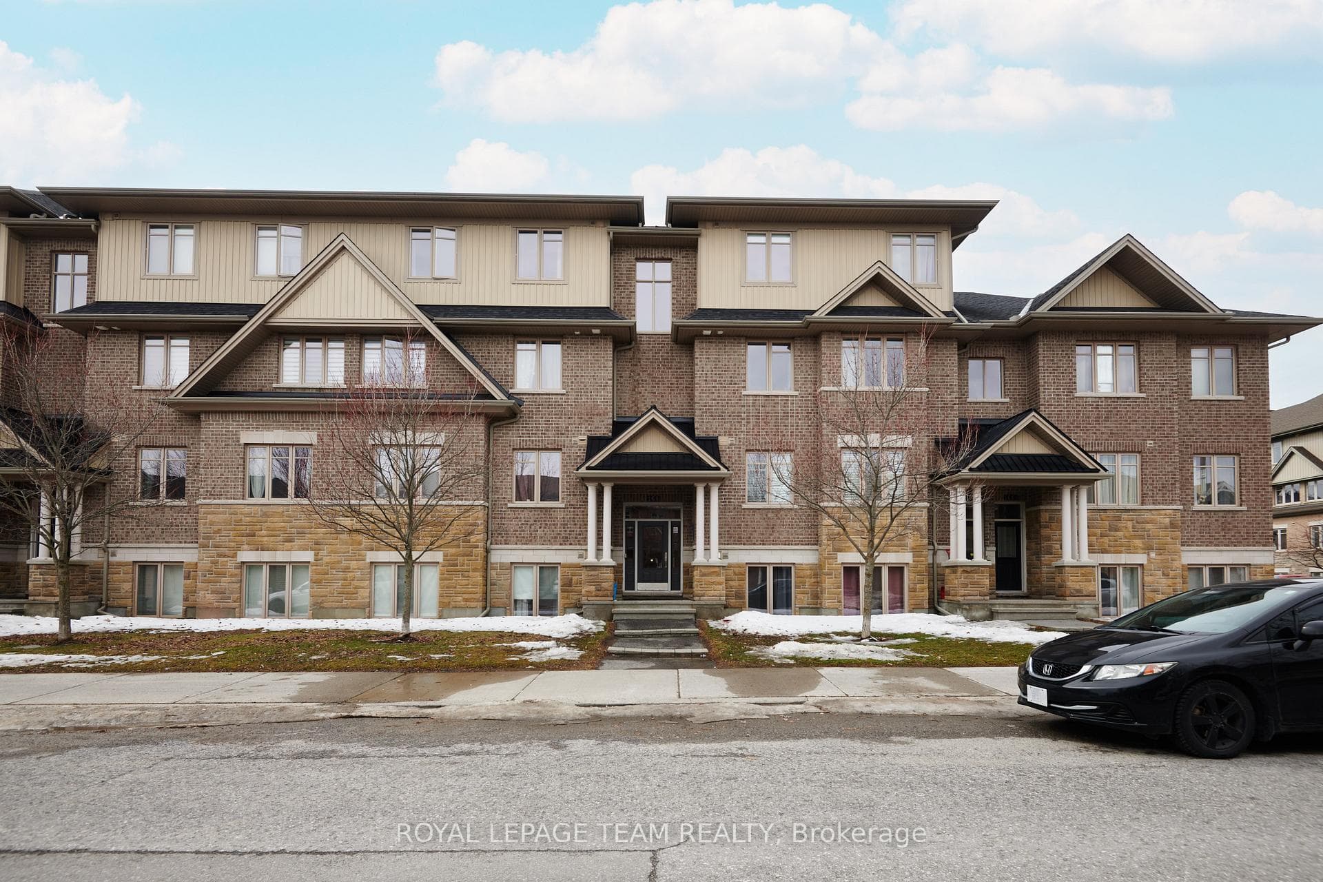 168 Hornchurch Lane Unit E photo 1