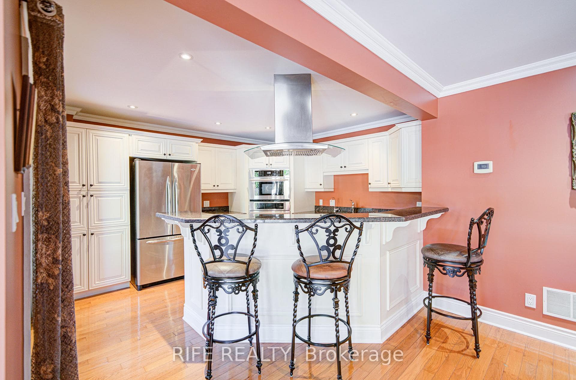38 Longwater Chase photo 16