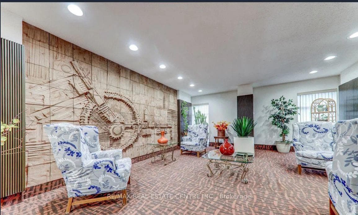 45 Silver Springs Boulevard Unit 308 photo 28