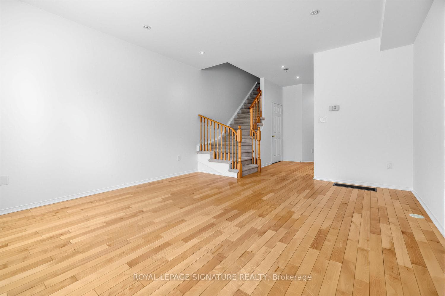 29 Coburg Crescent photo 7