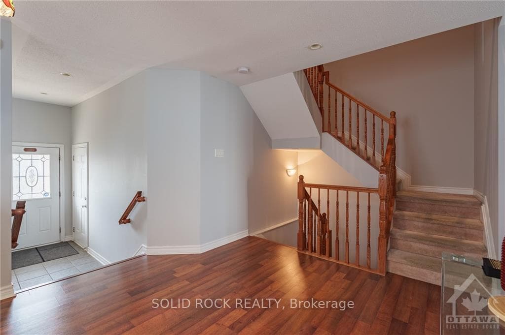 257 MONACO Place photo 4