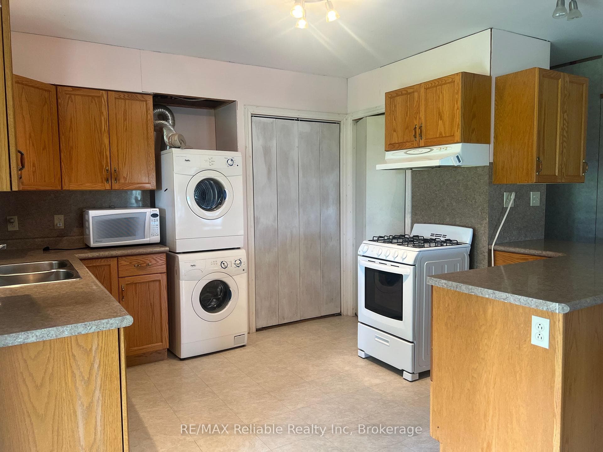 41597 Hullett McKillop Road photo 5