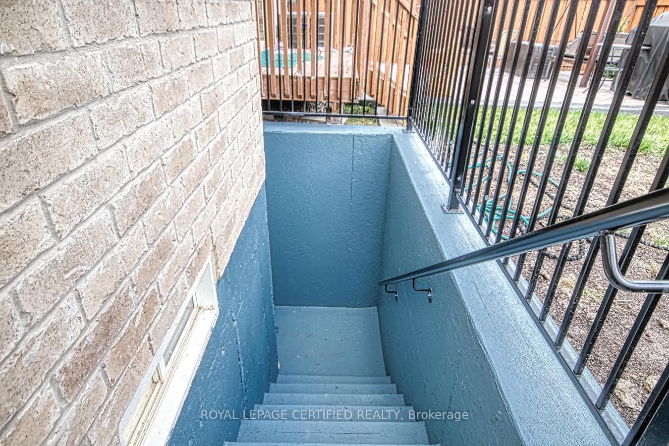 1427 Whitney Terrace Unit BSMT photo 4