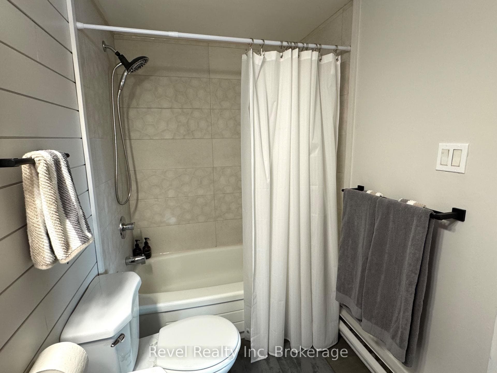 4-PC Washroom