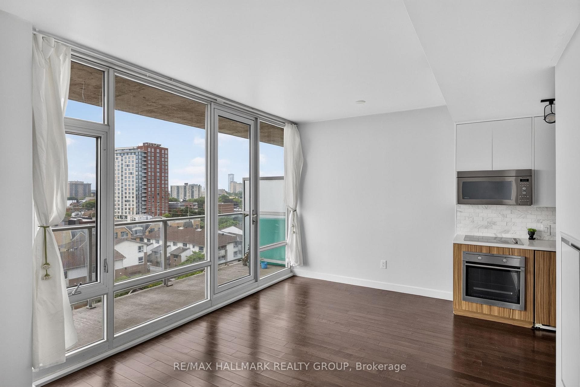 201 Parkdale Avenue Unit 807 photo 12
