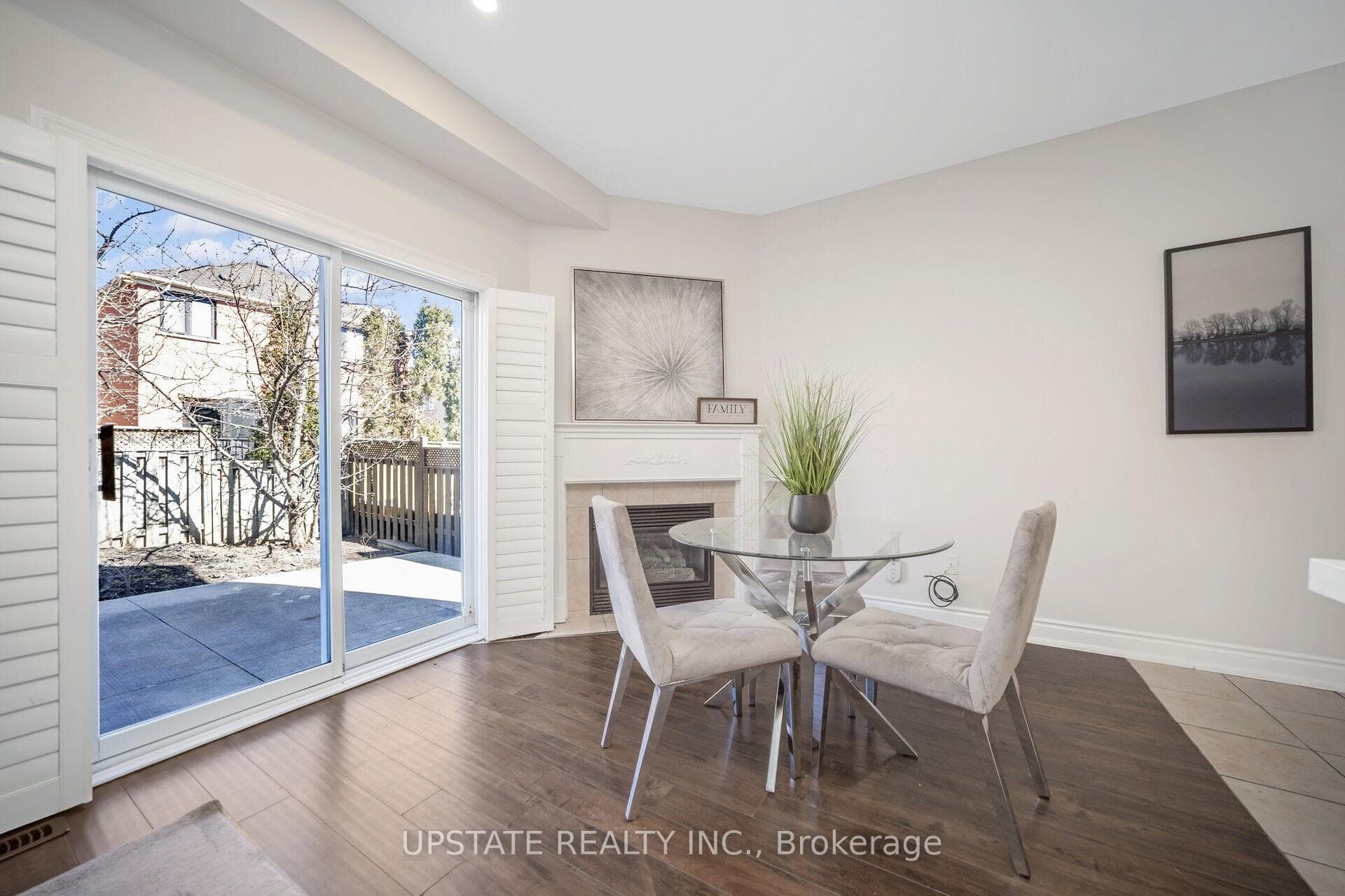 6563 Song Bird Crescent photo 18