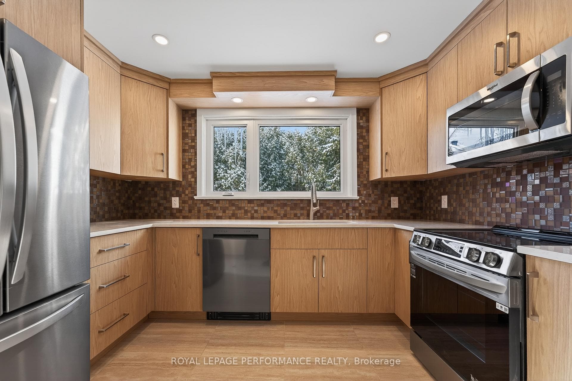 274 Compton Avenue photo 15