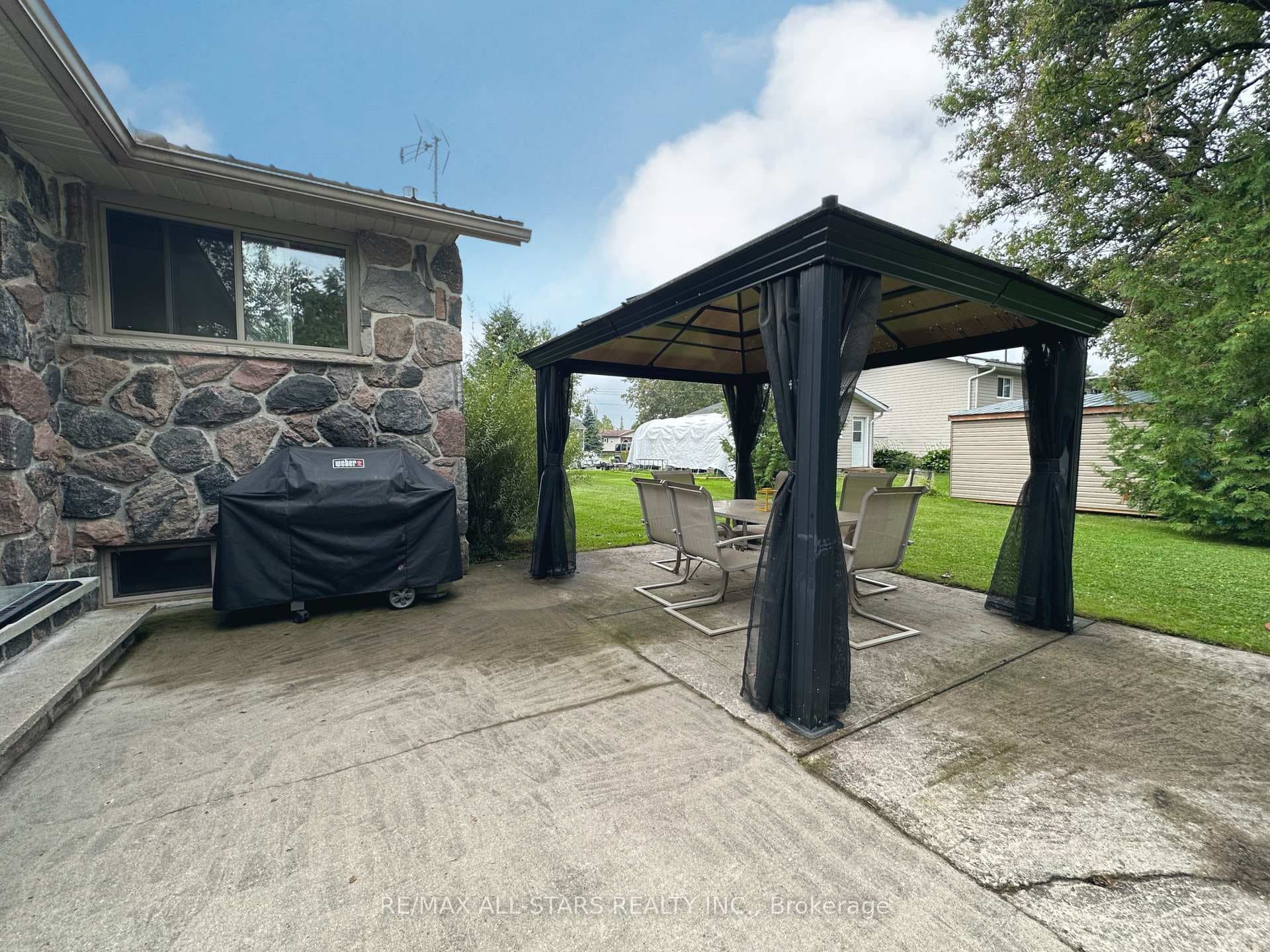 29 Totten Drive photo 31