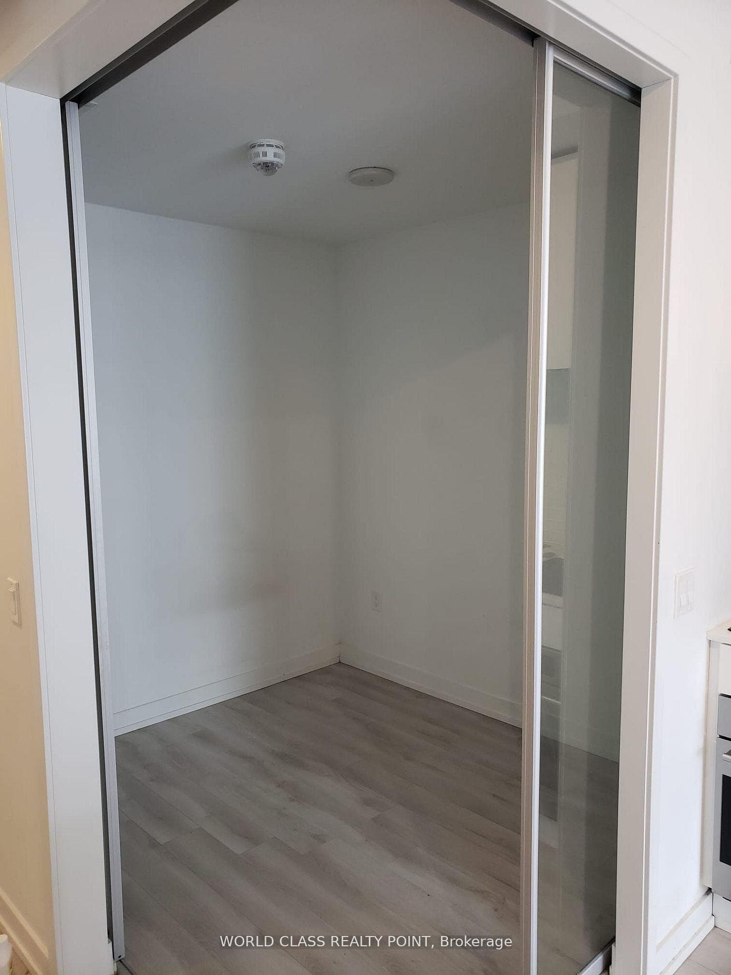 33 Helendale Avenue Unit 1404 photo 5