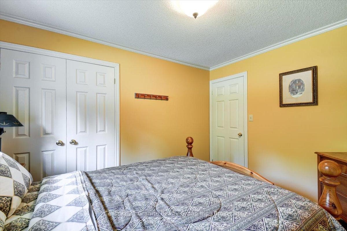 1573 Ojibway Road photo 22