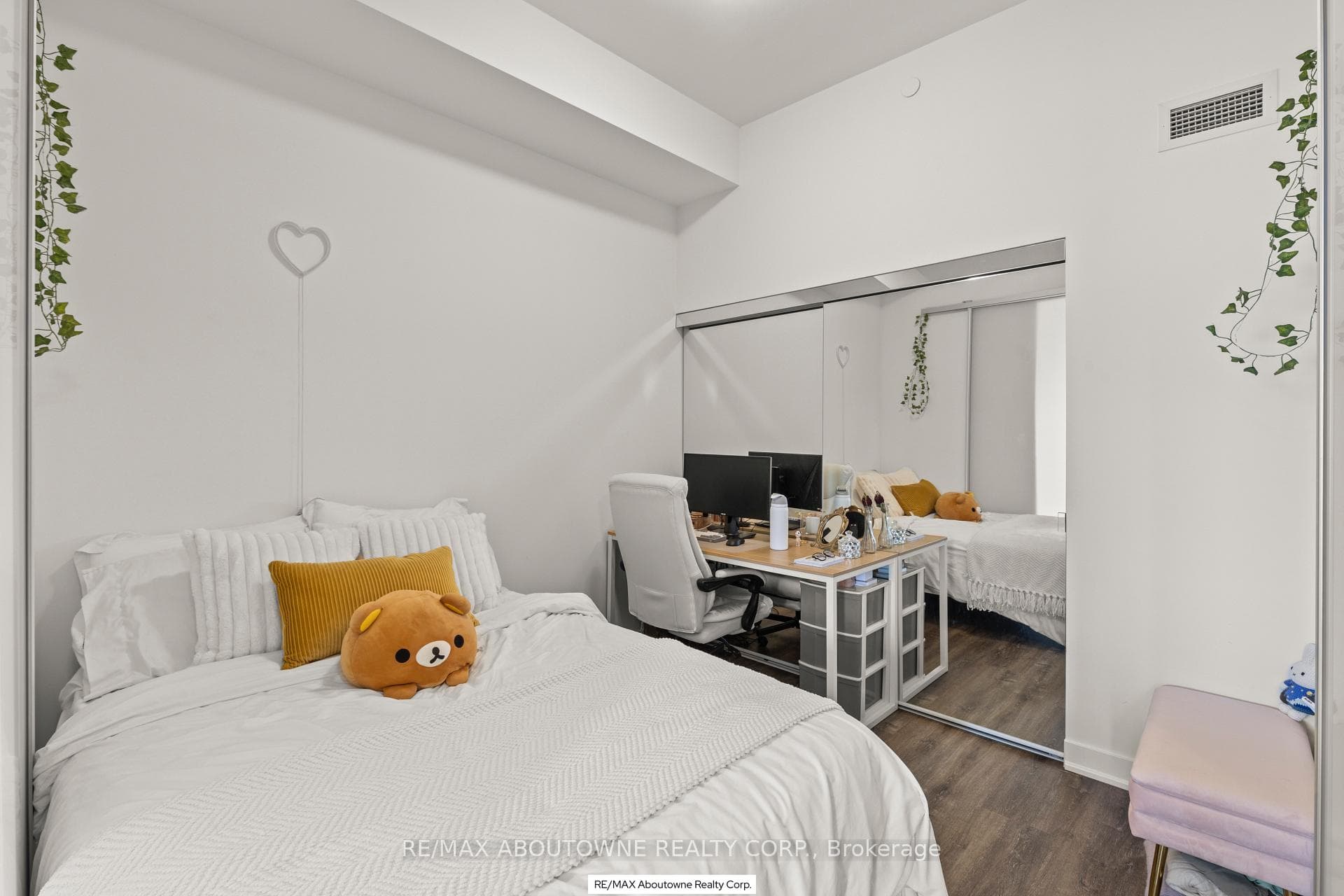 2007 James Street Unit 307 photo 16