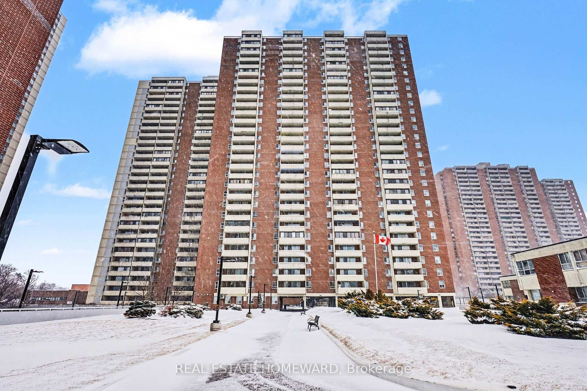 5 Massey Square Unit 1503 photo 2