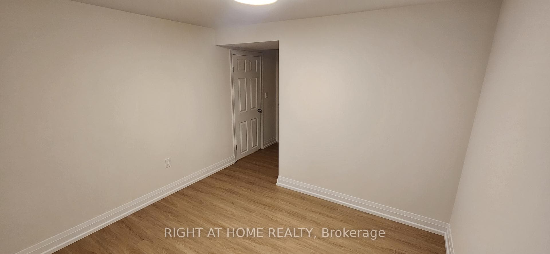 351 Glenrose Road Unit Lower photo 10