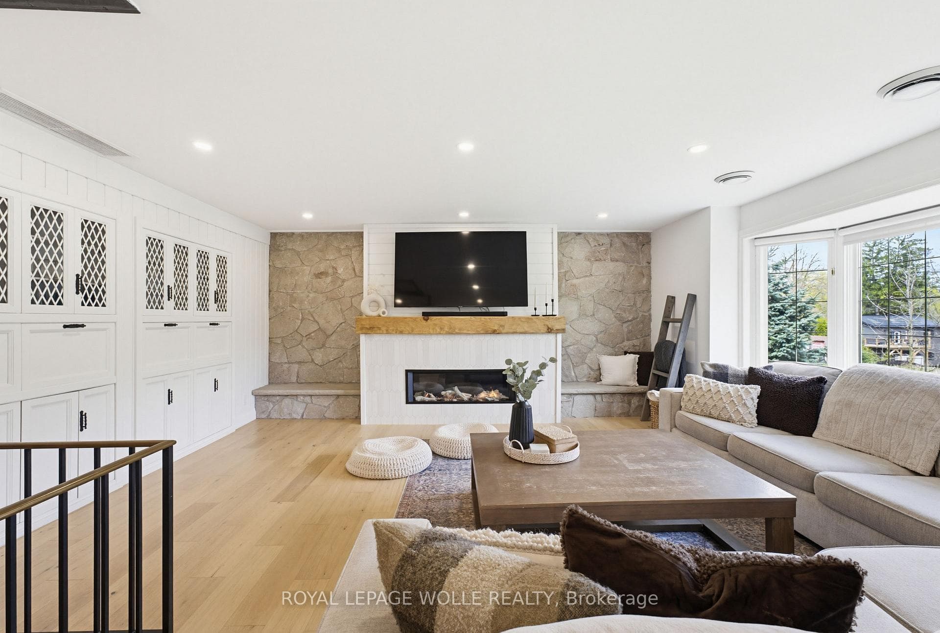 3623 Nafziger Road photo 16
