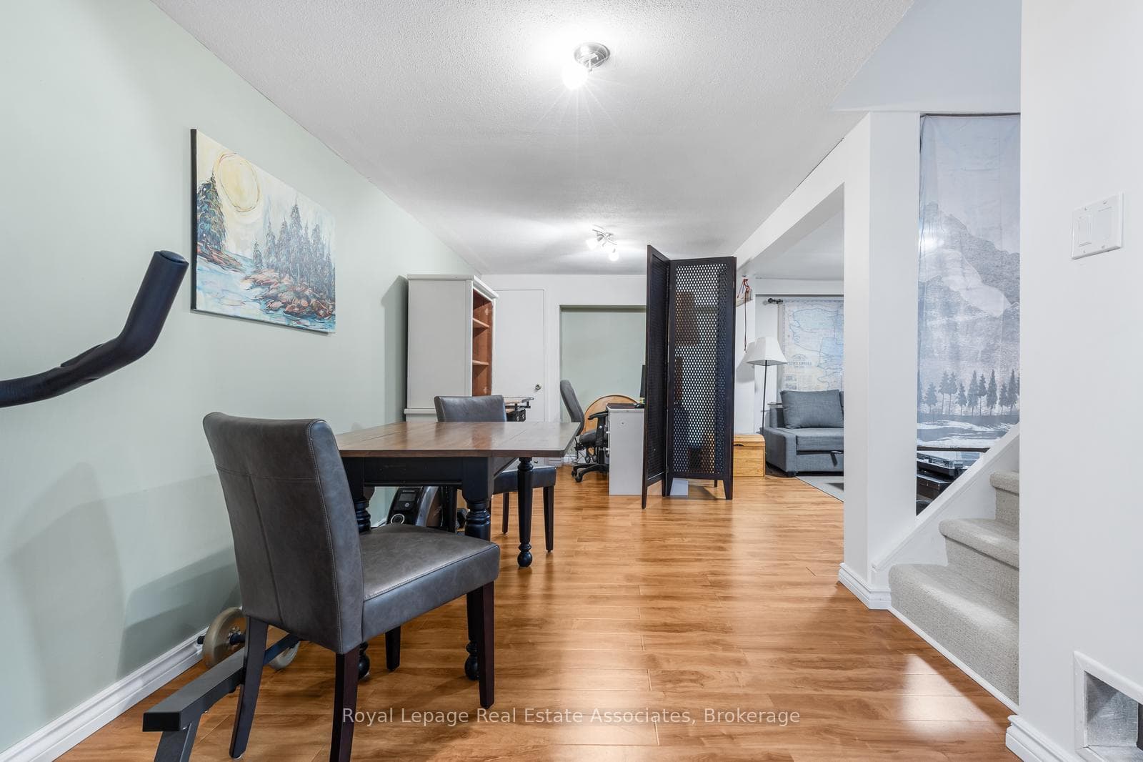 3374 Tallmast Crescent photo 36