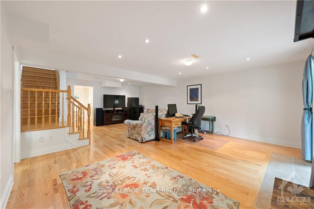 35 FOULIS Crescent photo 20