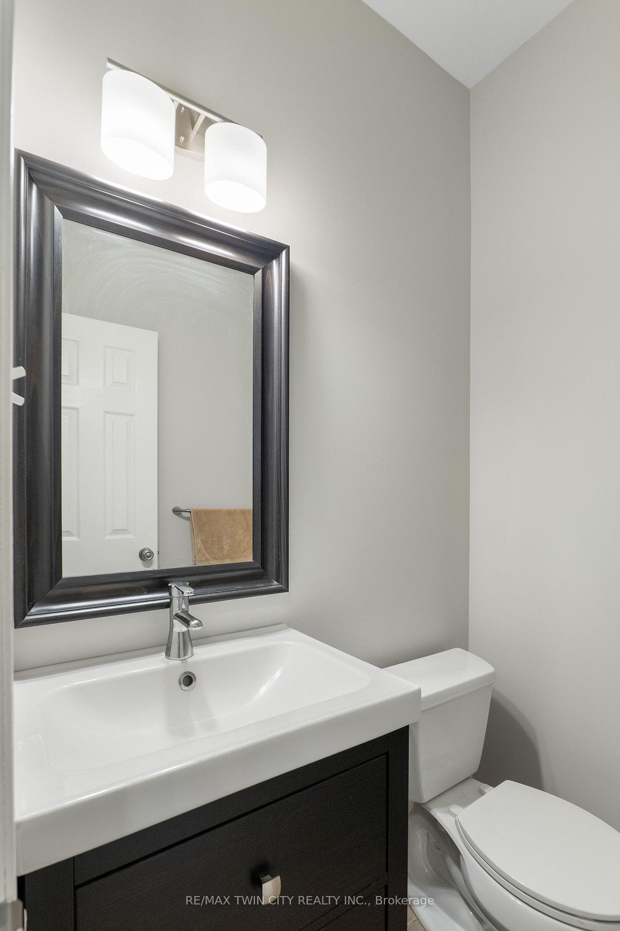 224 Ridgemere Court photo 8