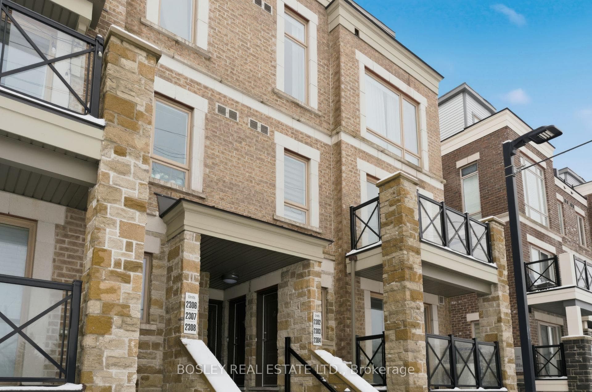 20 Westmeath Lane Unit 2303 photo 3