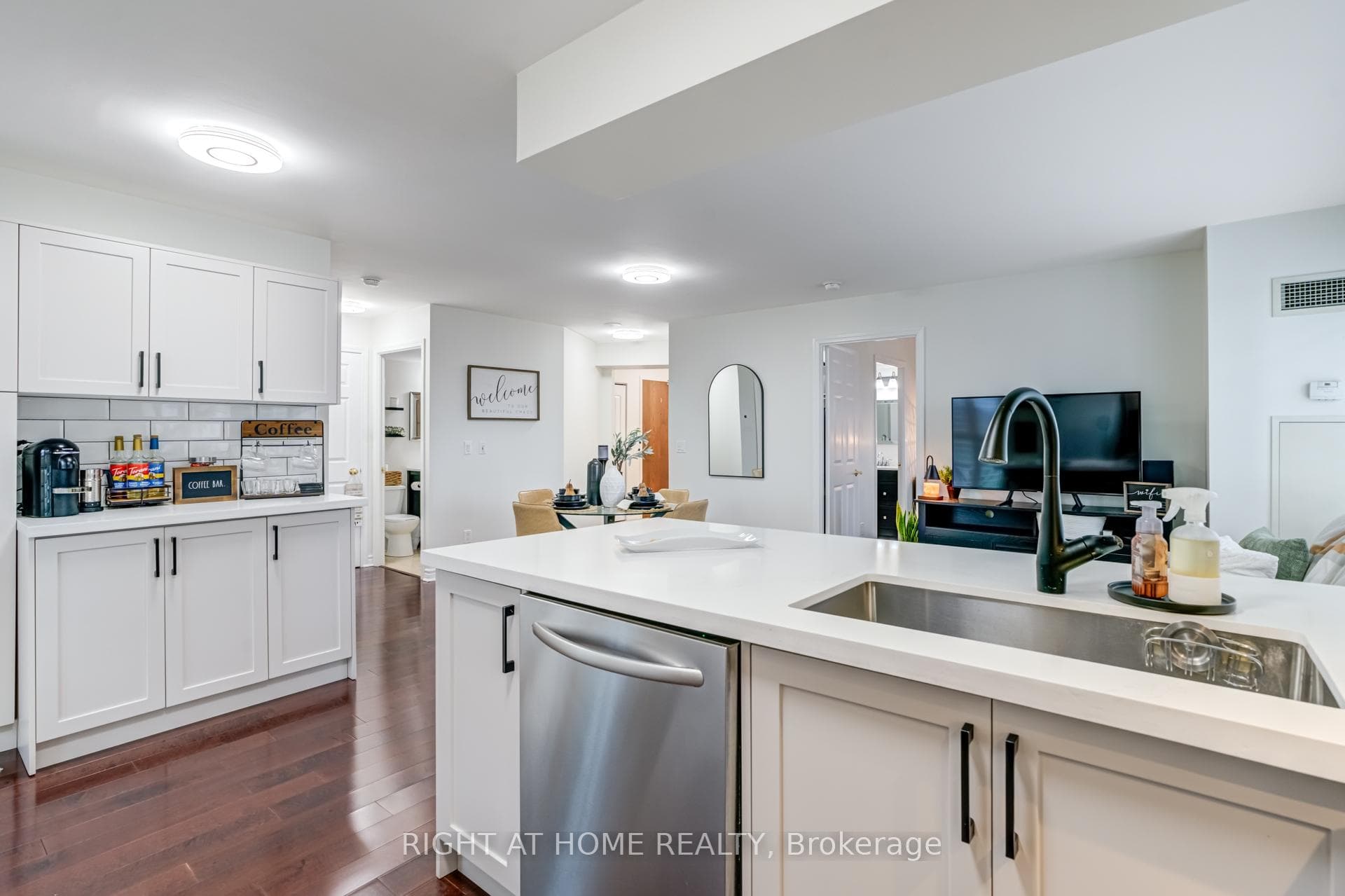 11 Oneida Crescent Unit 403 photo 9