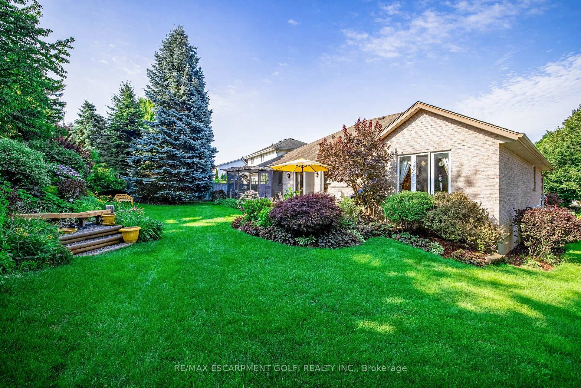 23 Oakridge Boulevard photo 33