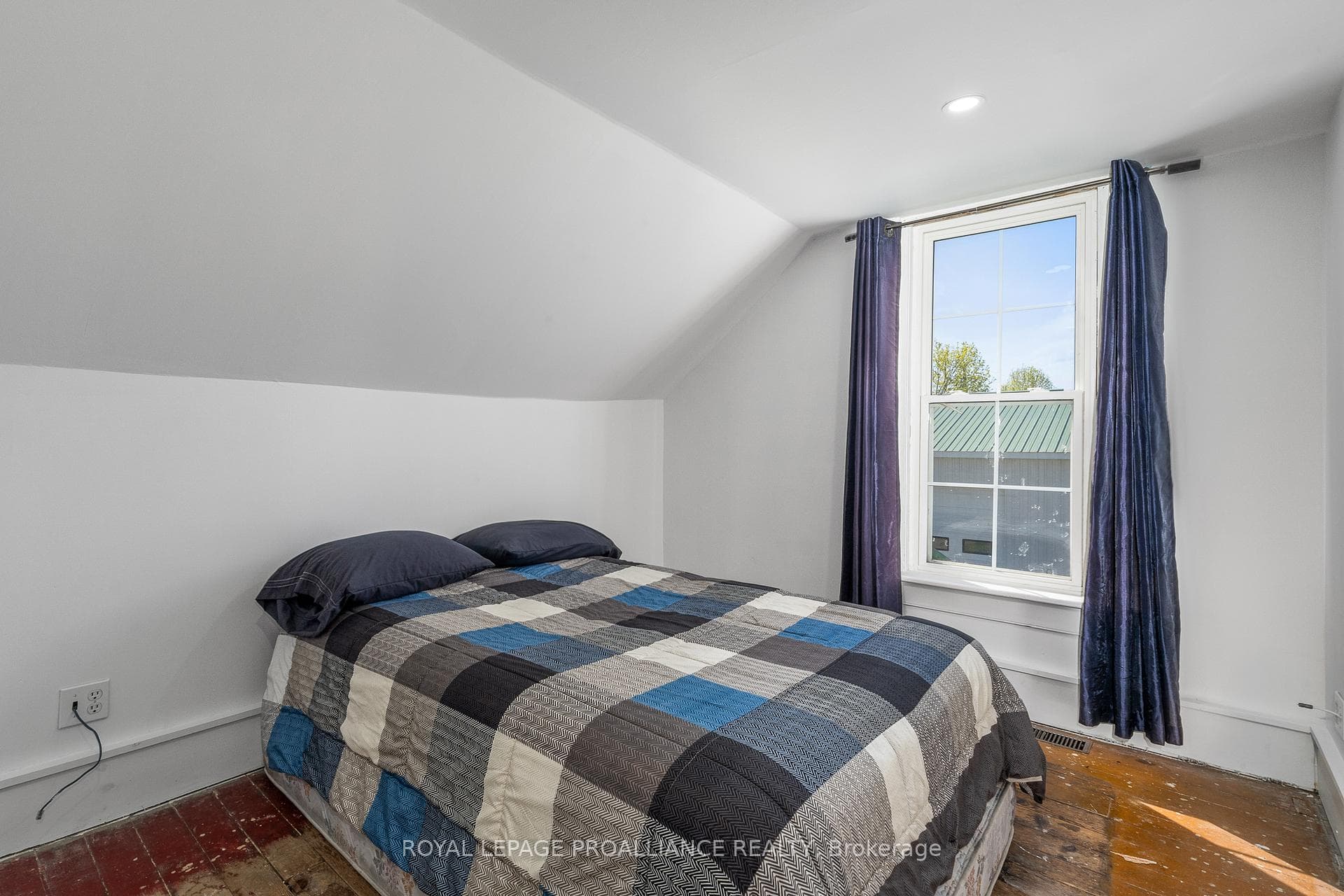 164 King Street photo 26