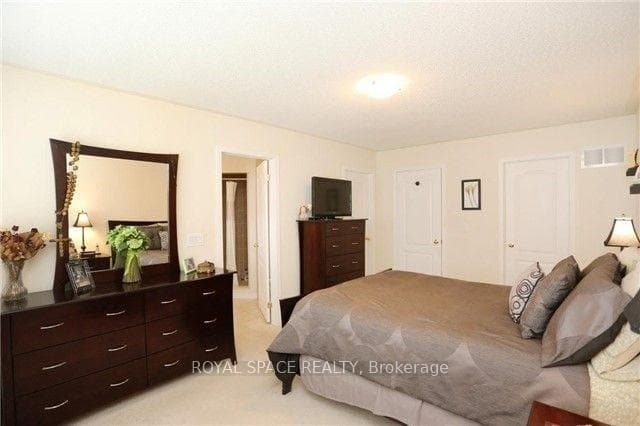 19 Masseyfield Street photo 10