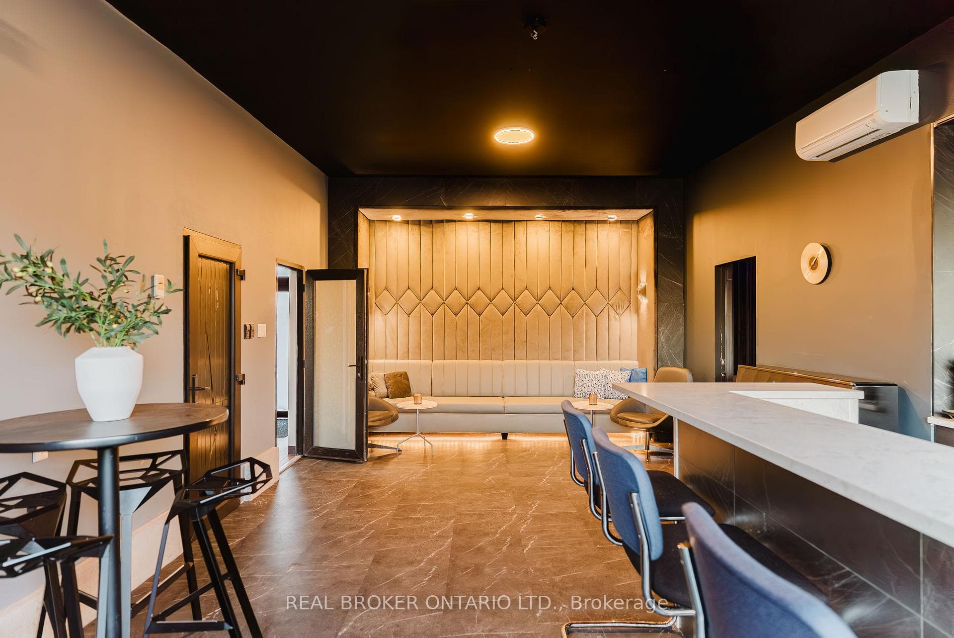 5879 Leitrim Road photo 44