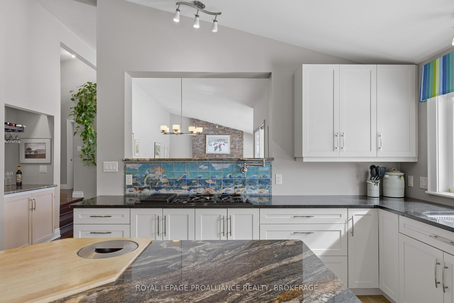 27 Riverside Drive photo 14