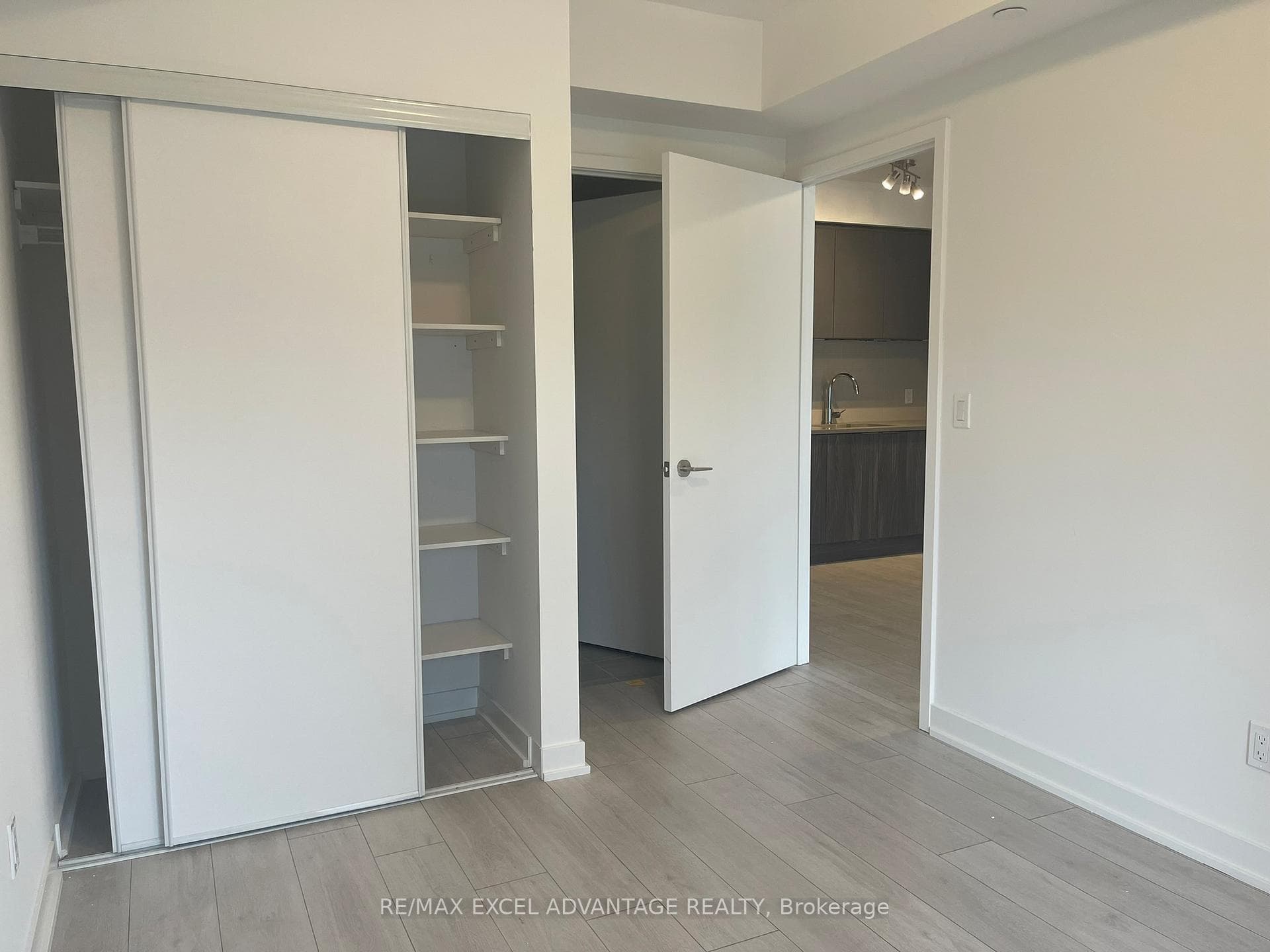 2033 Kennedy Road Unit 305 photo 6