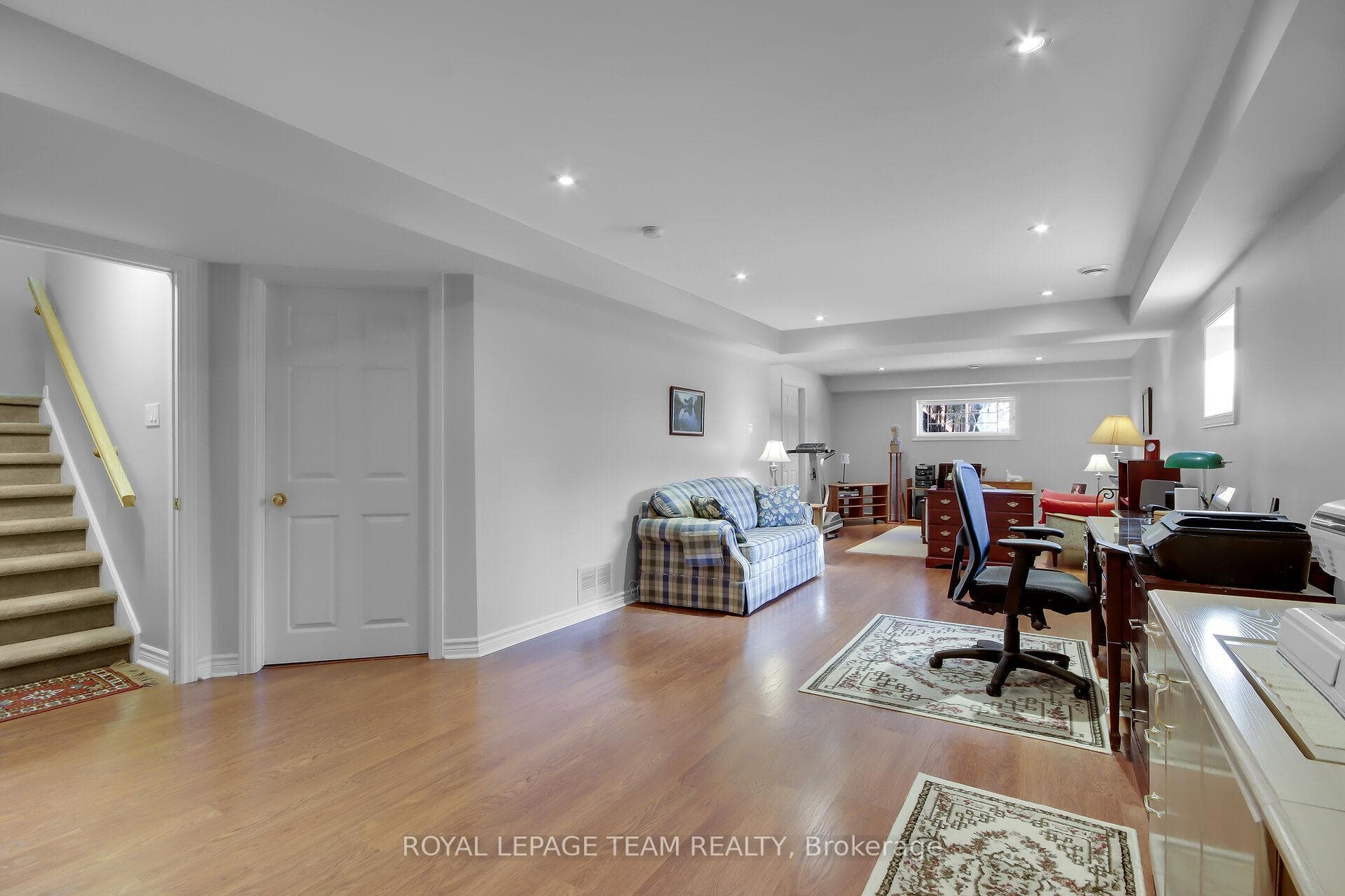 2 Inverary Drive photo 33