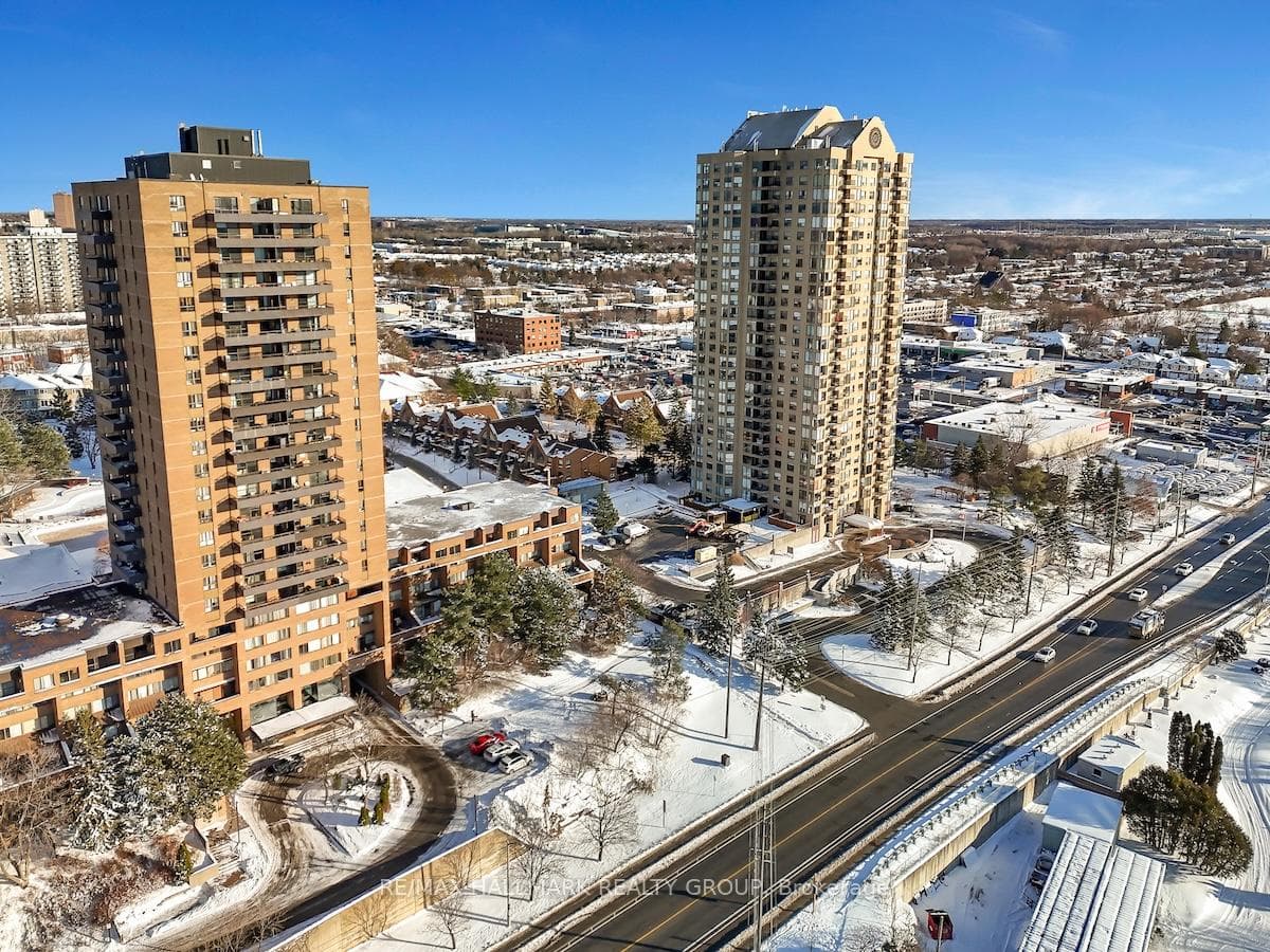 515 St Laurent Boulevard Unit 330 photo 31