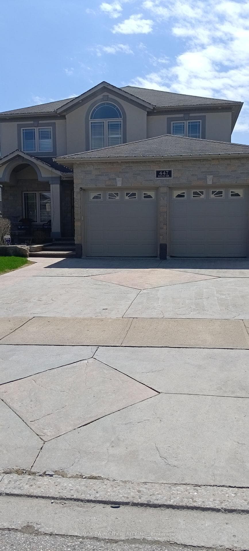 447 Kelso Drive Unit Lower photo 2