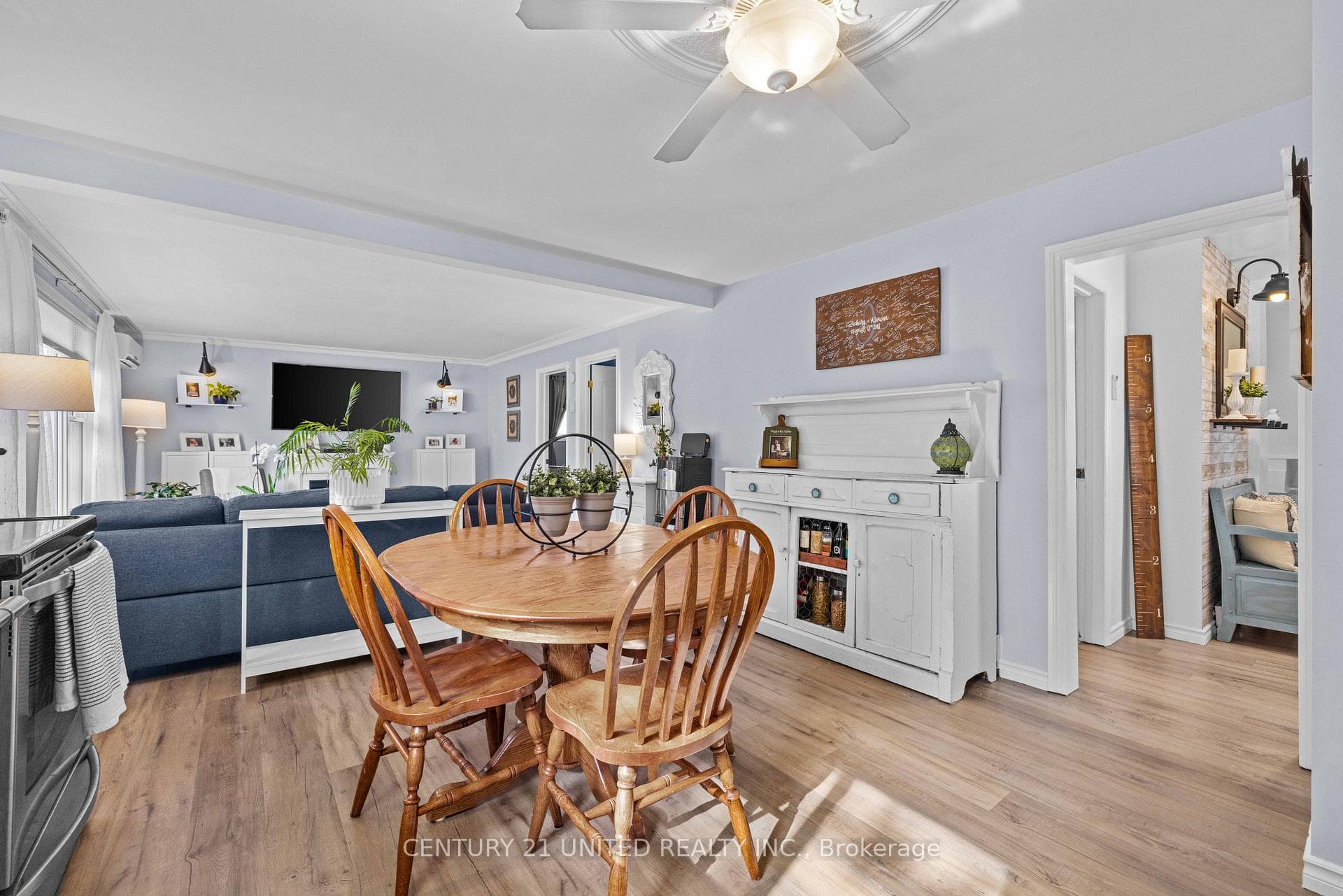 2734 Chalmers Avenue photo 6