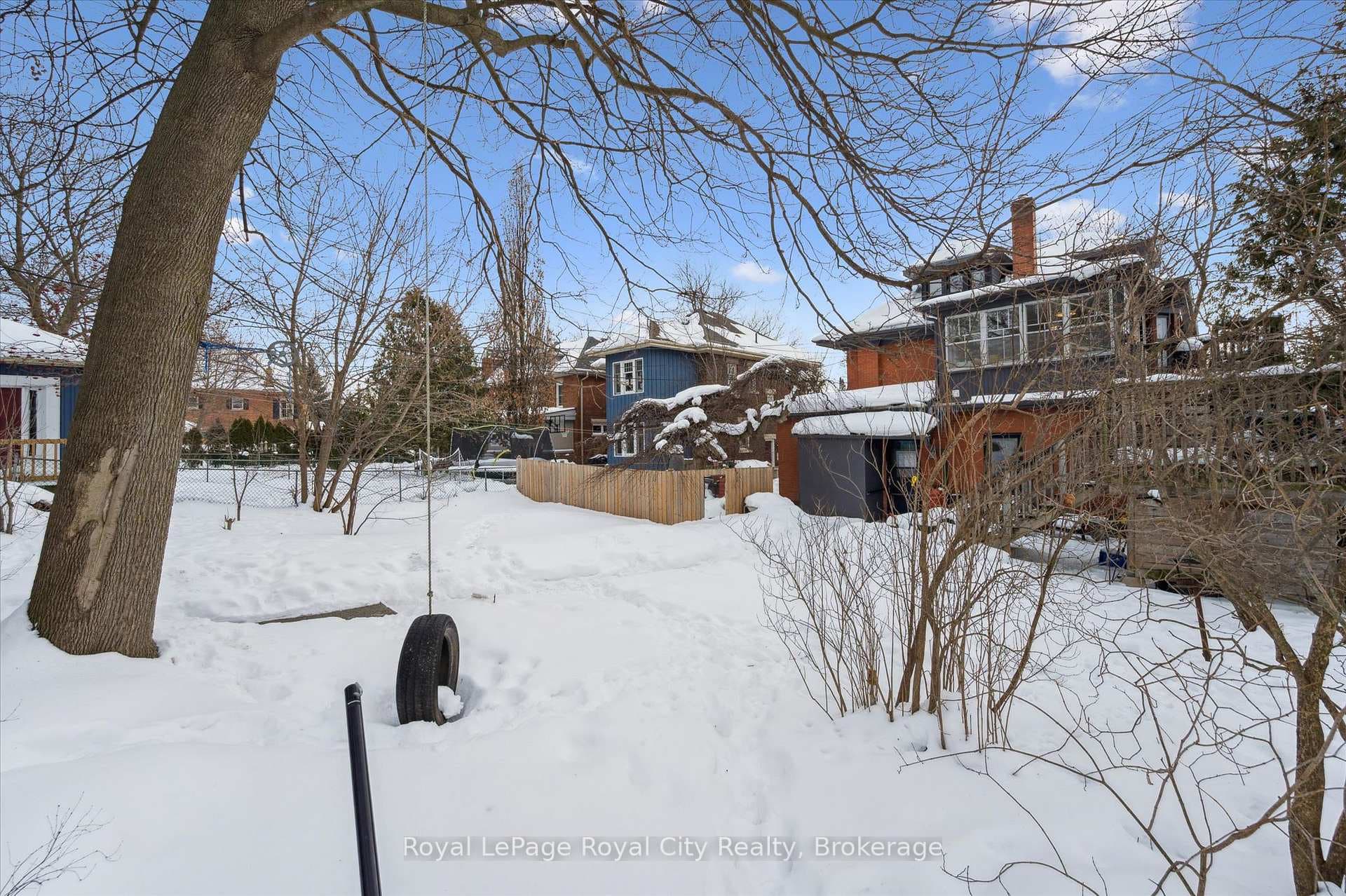 467 Woolwich Street Unit Upper photo 32