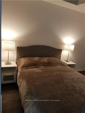 560 King Street Unit 225 photo 13