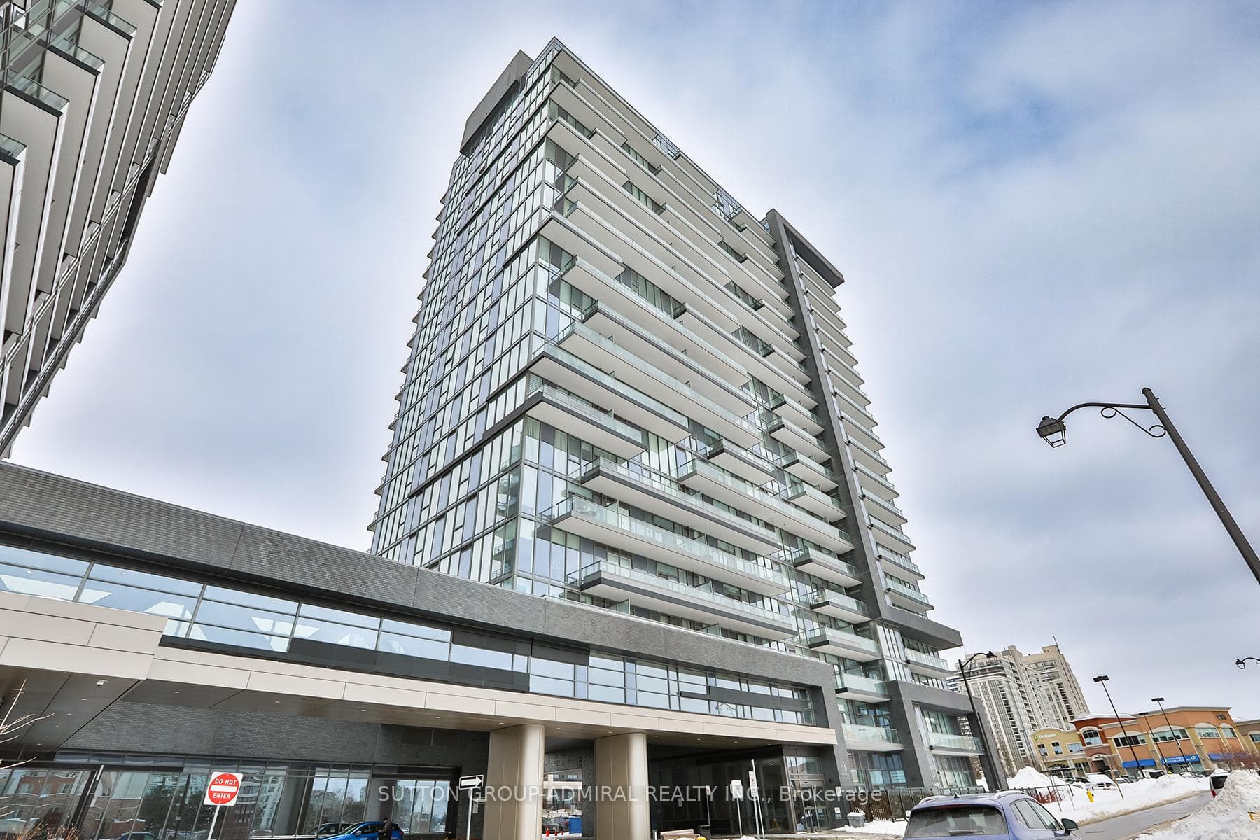 20 Gatineau Drive Unit 412E photo 1