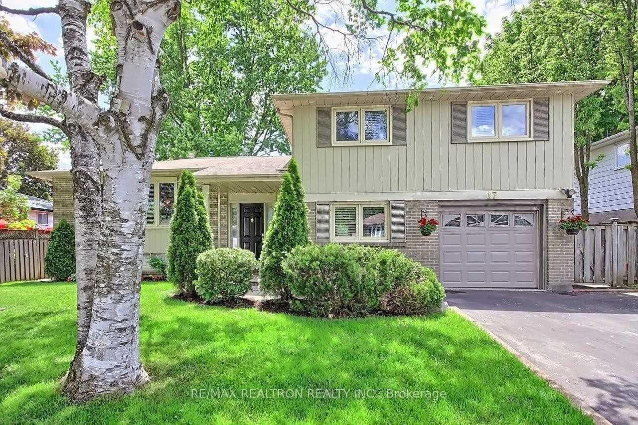 17 Hill Drive photo 1