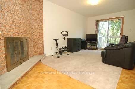 18 Reidmount Avenue photo 8