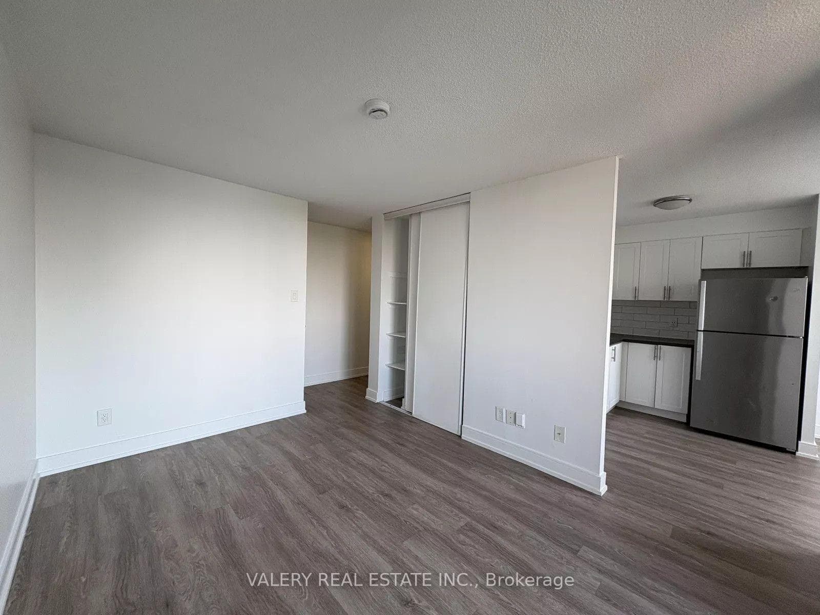 294 Chandler Drive Unit 802 photo 7