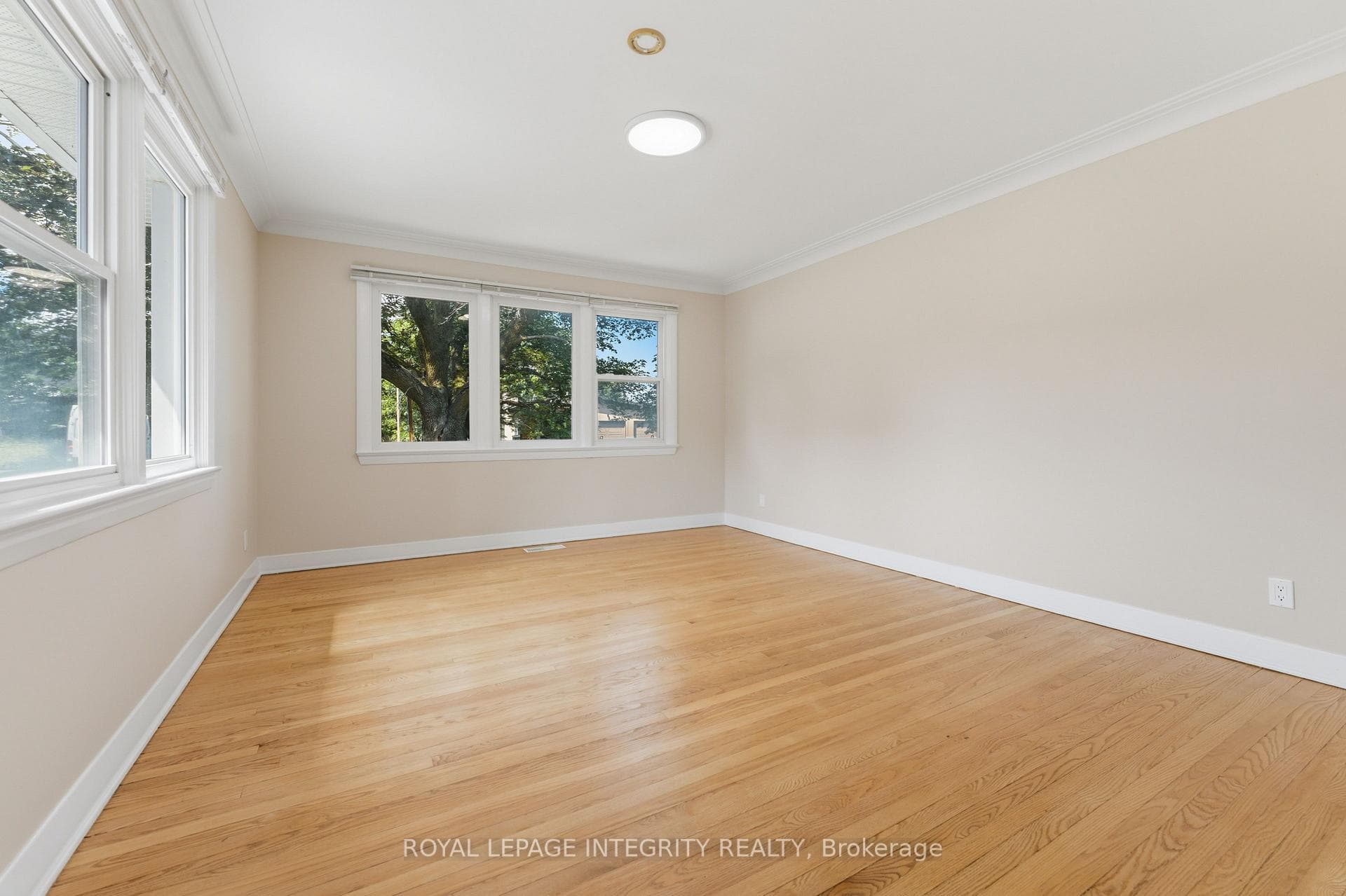 1873 Fairbanks Avenue photo 21