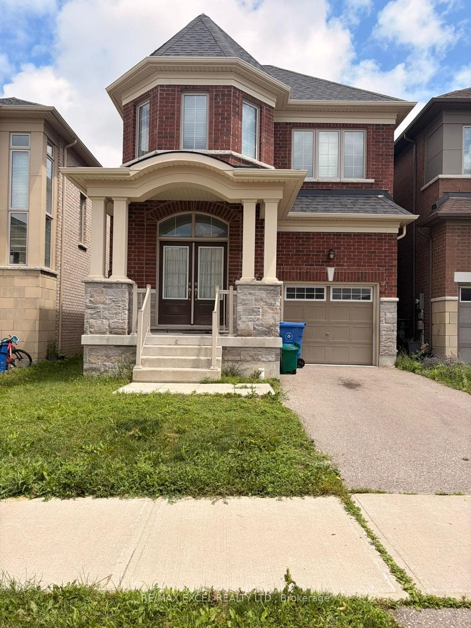 48 Falconridge Terrace photo 1
