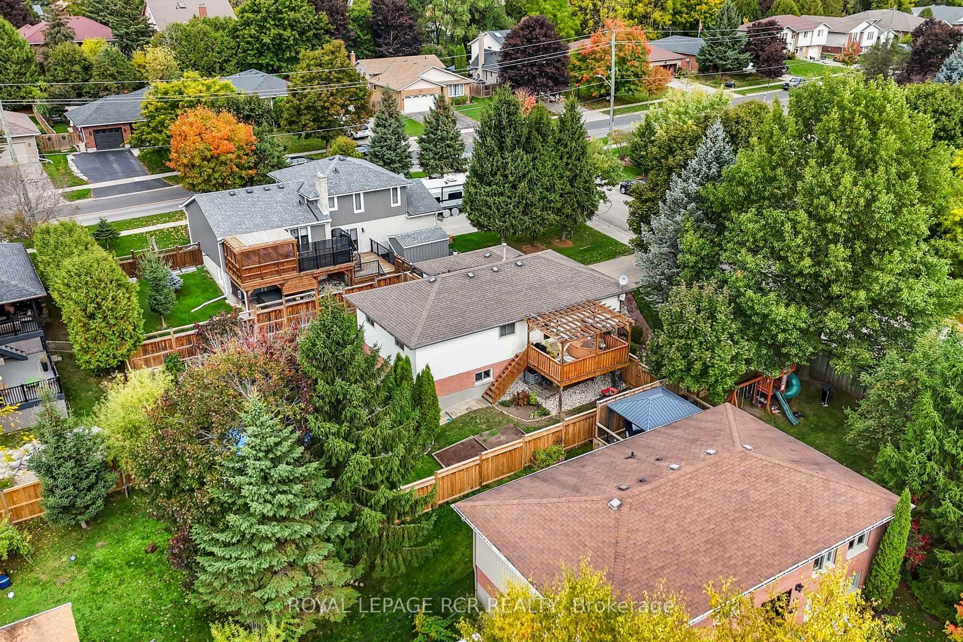 56 Wilson Crescent photo 39